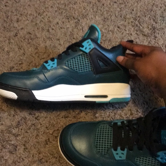 Jordan retro 4s 30th birthday edition. - Picture 3 of 4